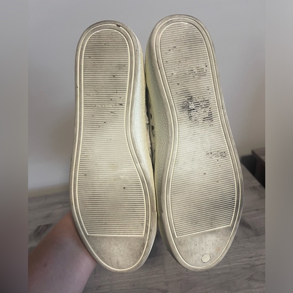 Authentic CHANEL White Camellia laser cut sneakers - Picture 4 of 16